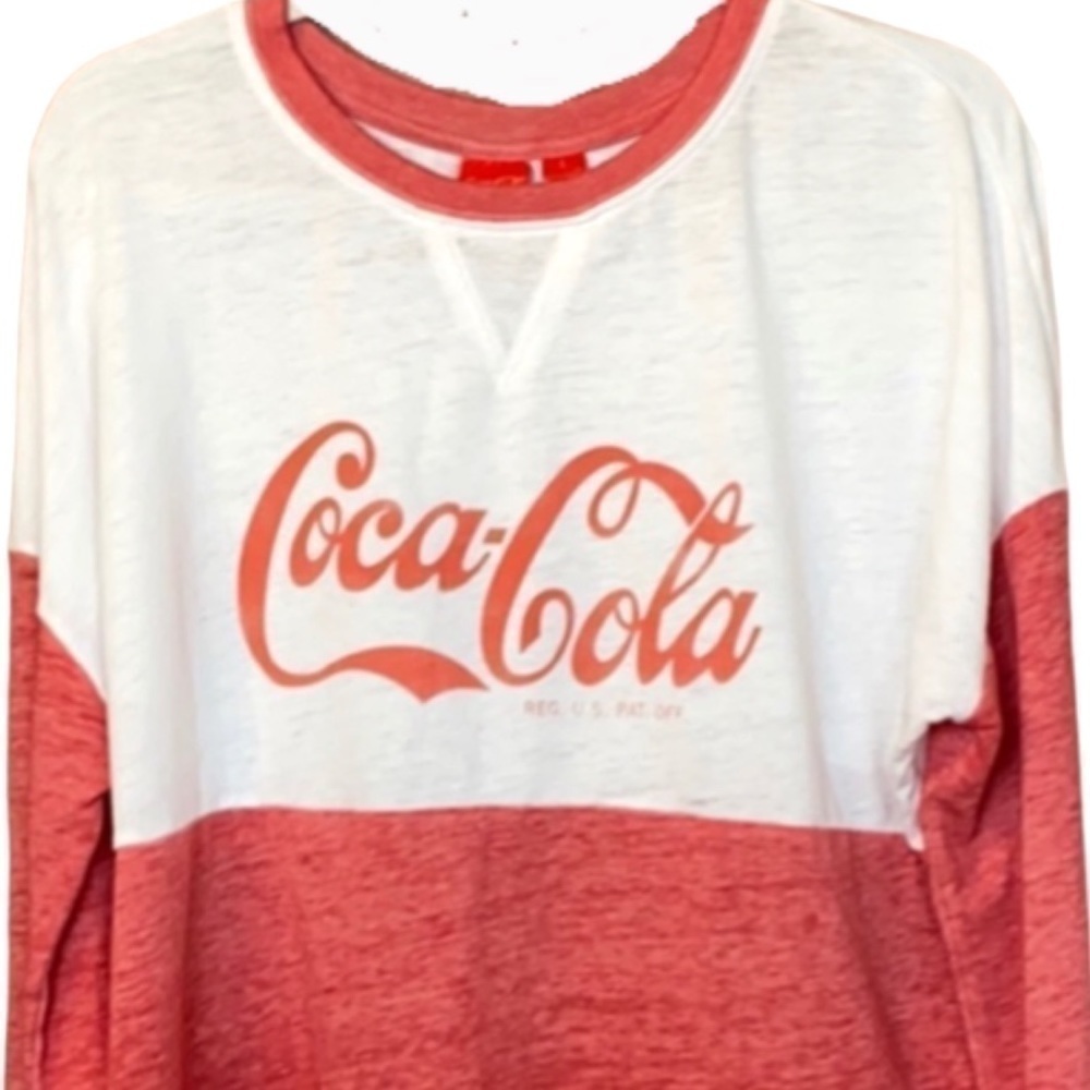 THE Coca-Cola Cropped Shirt - Picture 6 of 6